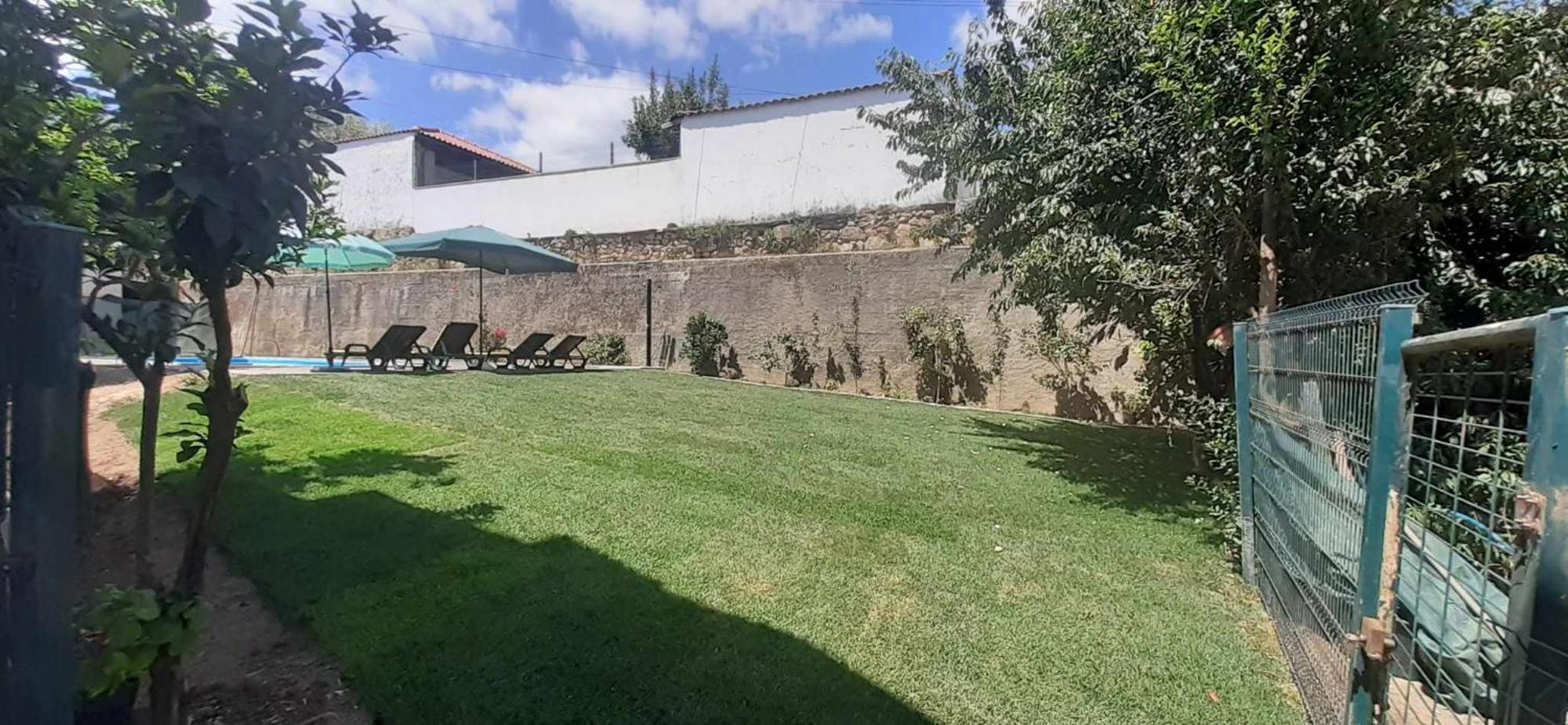 Villa Garden & Pool - Alojamentos سيلوريكو دي باستو المظهر الخارجي الصورة